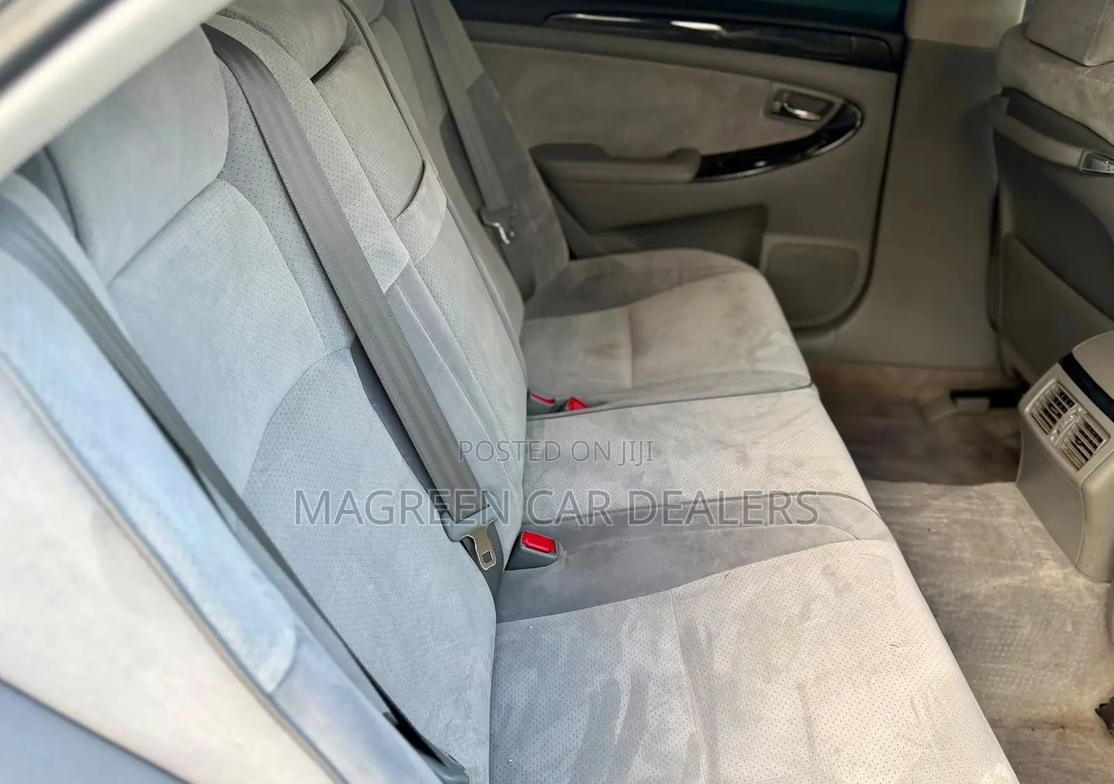 Toyota Crown Royale 2005 White