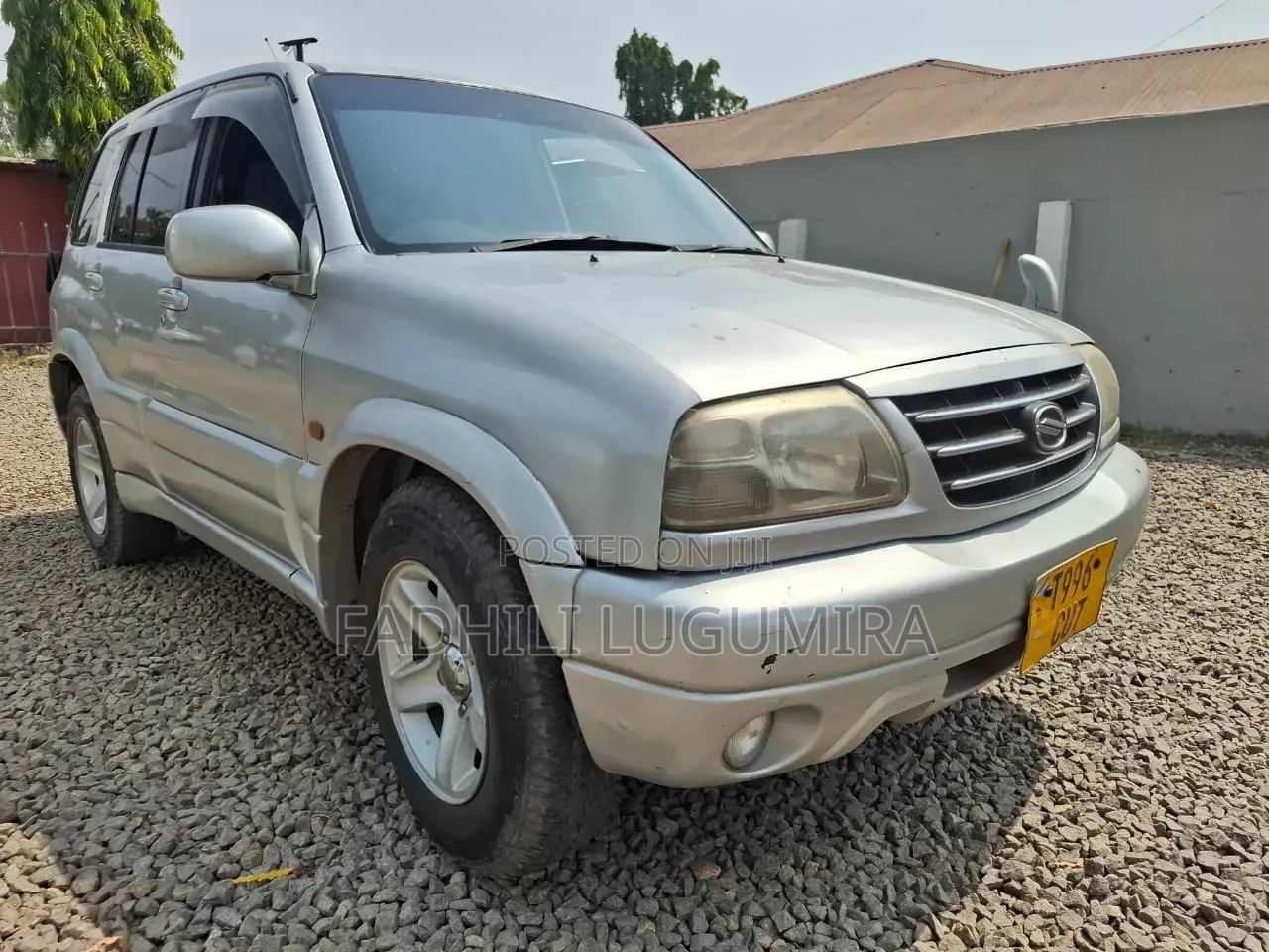 Suzuki Escudo 1999 Silver