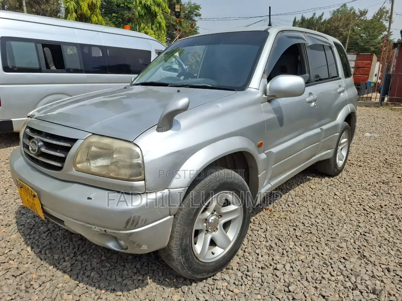 Suzuki Escudo 1999 Silver