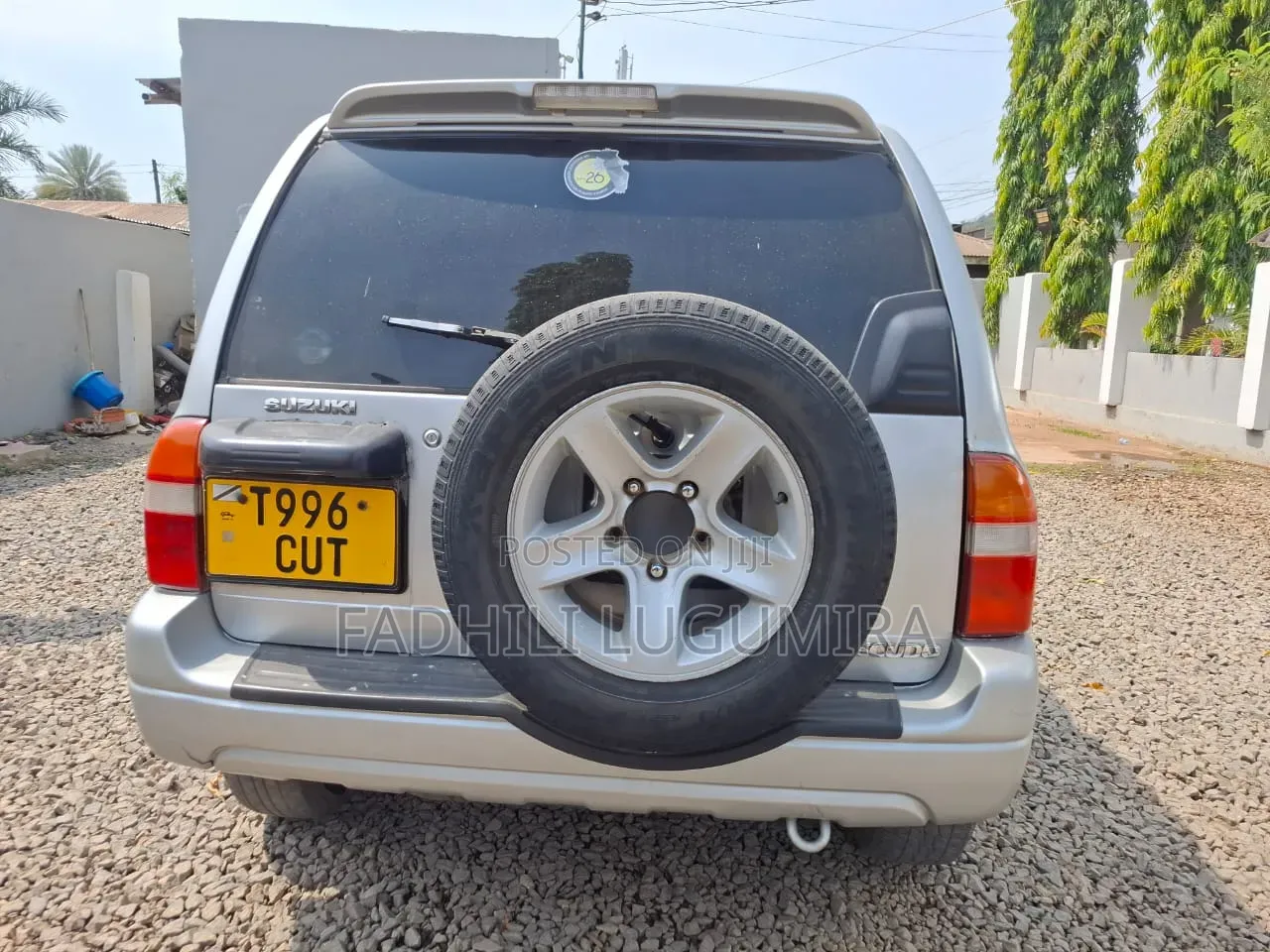 Suzuki Escudo 1999 Silver