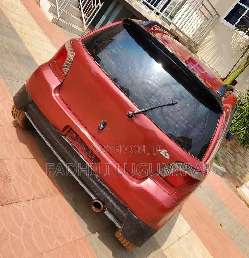 Toyota Vitz 2004 Red