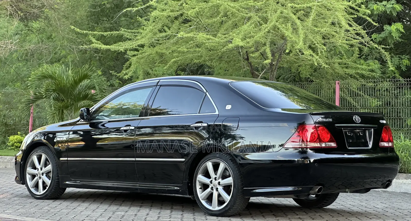 Toyota Crown 2006 Black