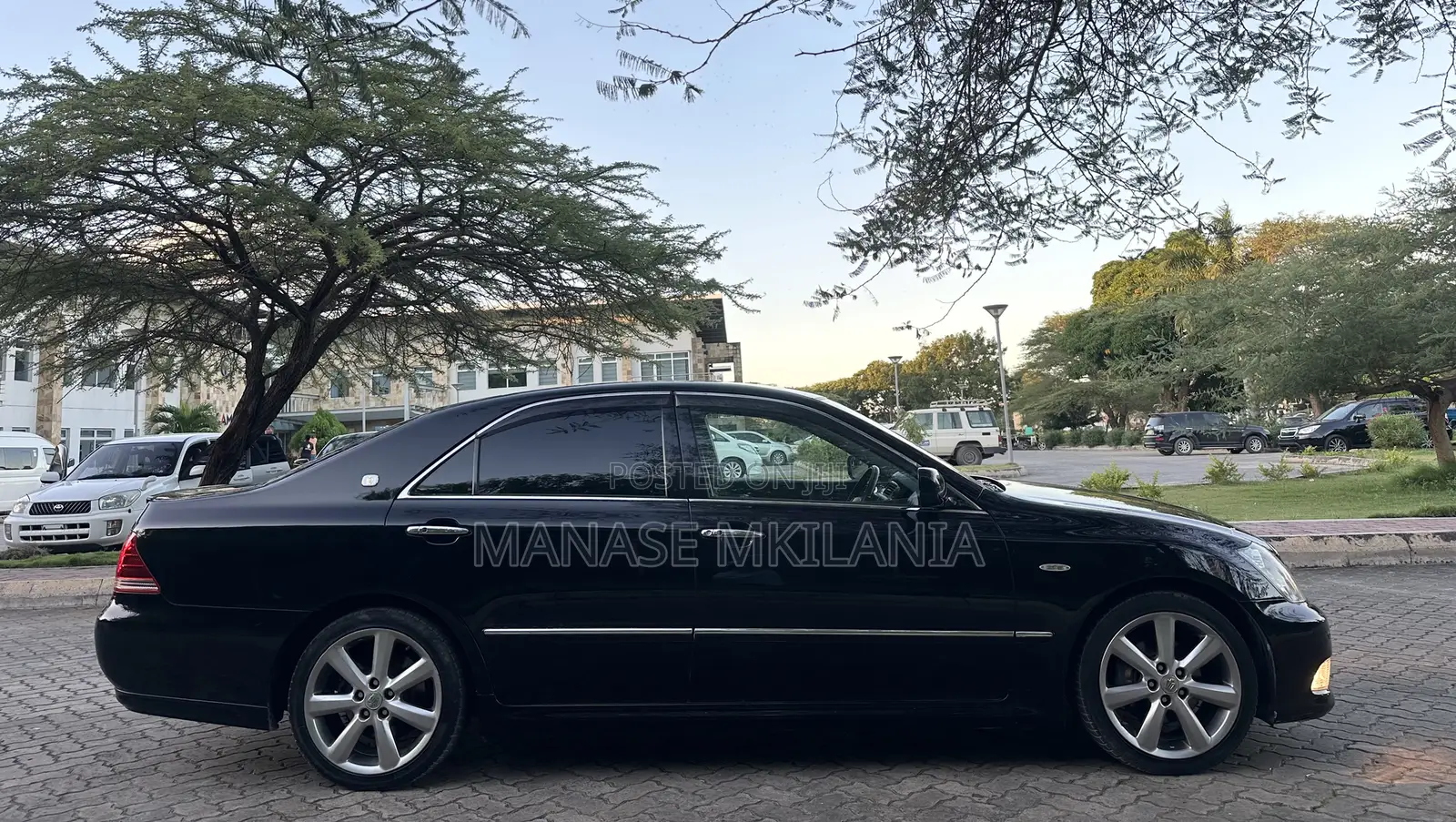 Toyota Crown 2006 Black