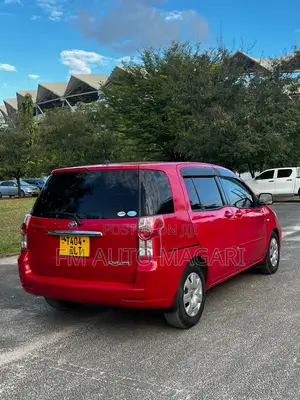 Toyota Raum 2007 Red