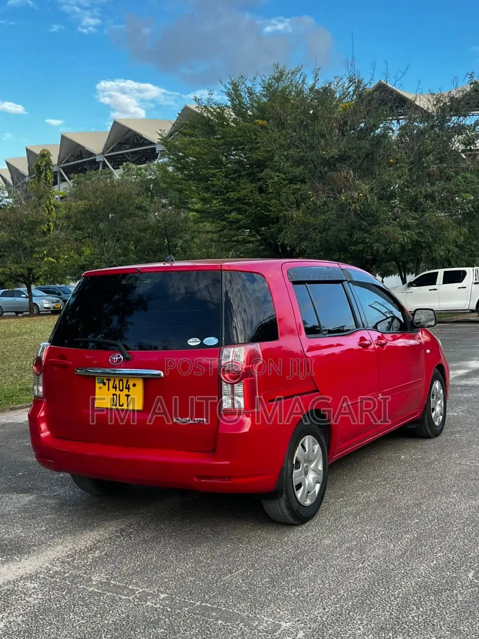 Toyota Raum 2007 Red