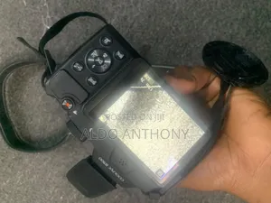 Nikon B500