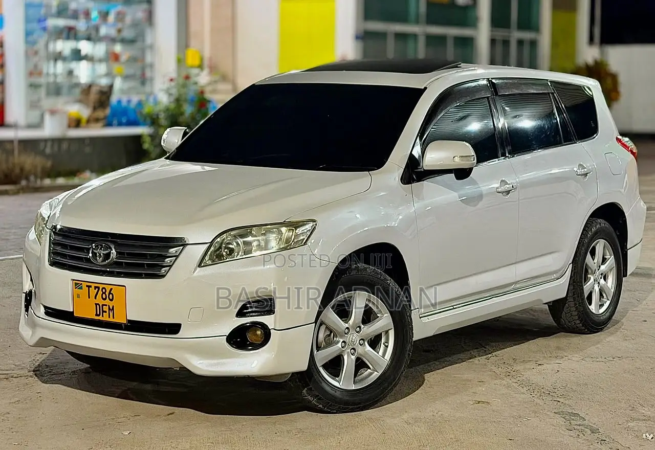 Toyota Vanguard 2009 White