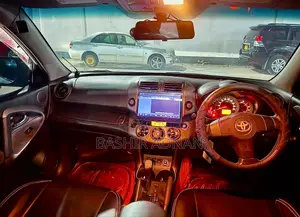Toyota Vanguard 2009 White