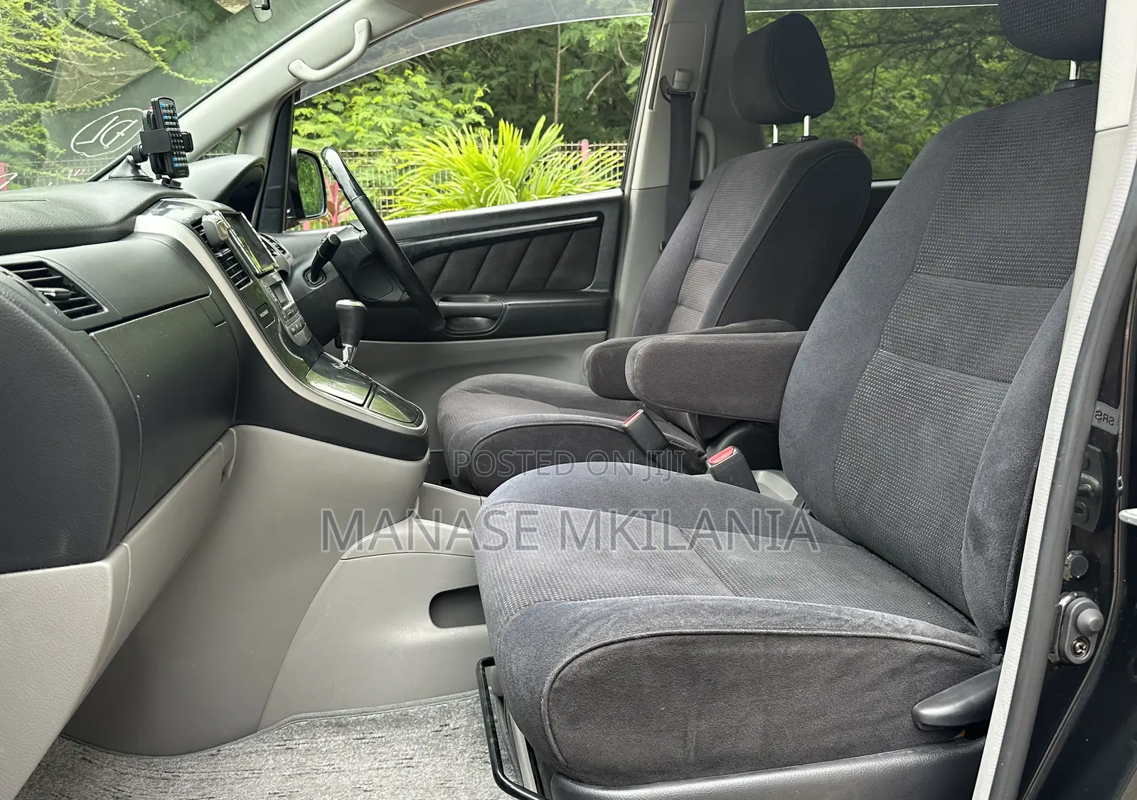 Toyota Alphard 2002 Black