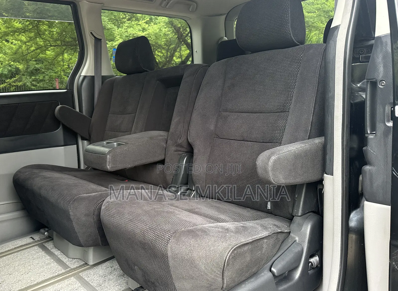 Toyota Alphard 2002 Black