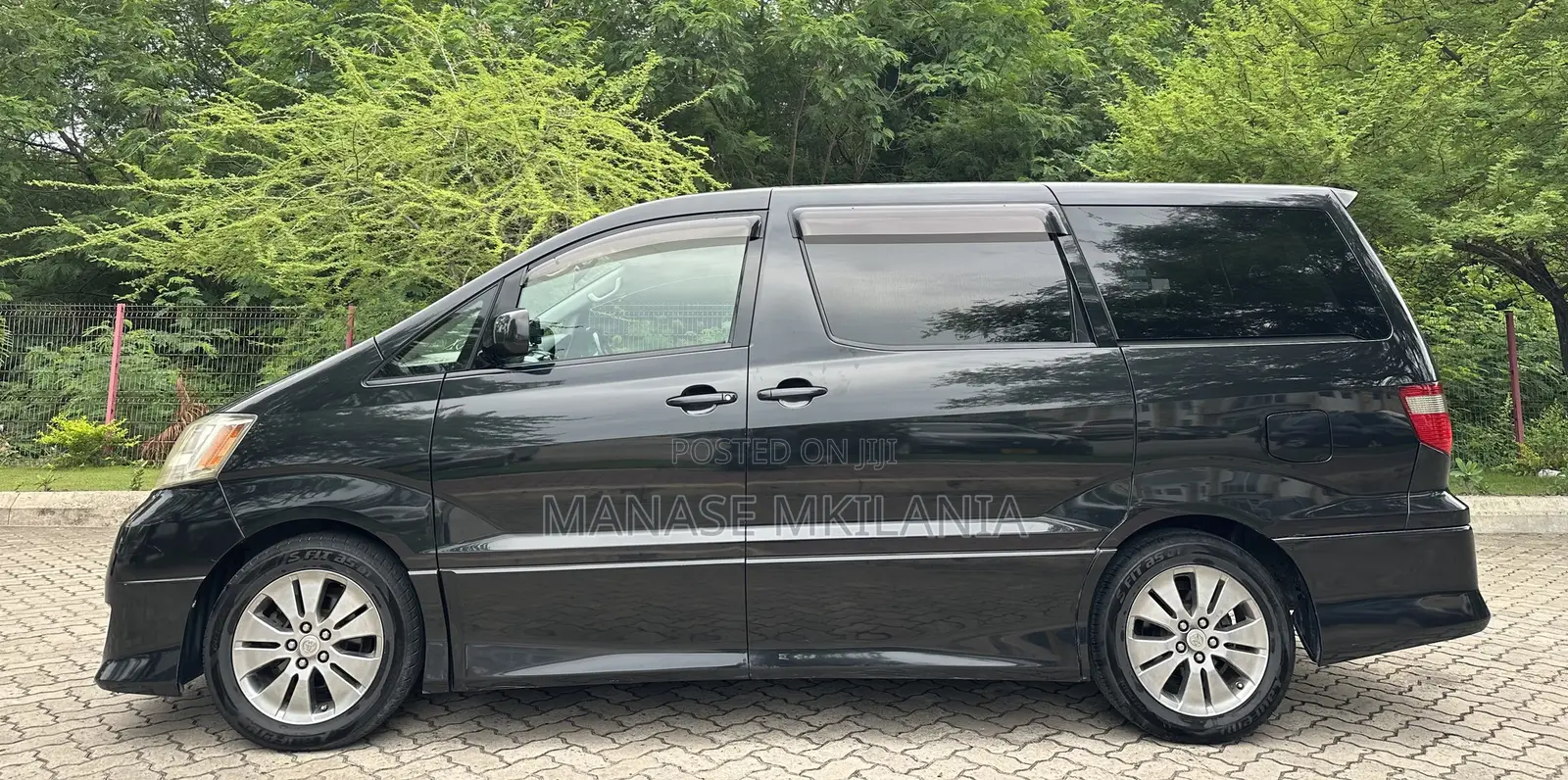 Toyota Alphard 2002 Black