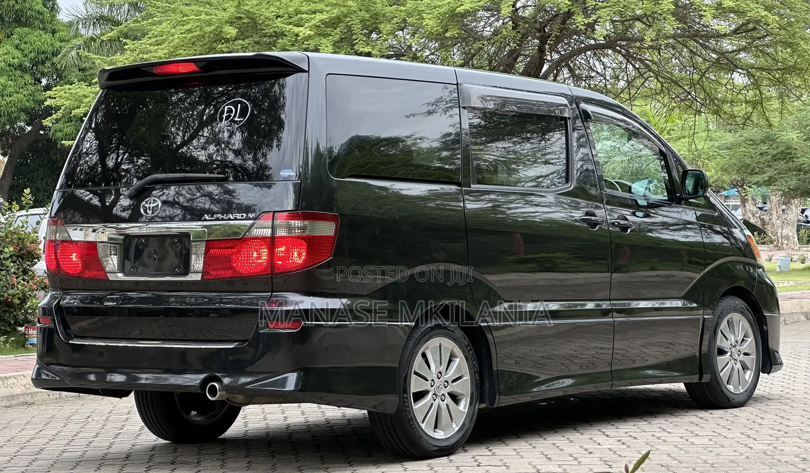 Toyota Alphard 2002 Black