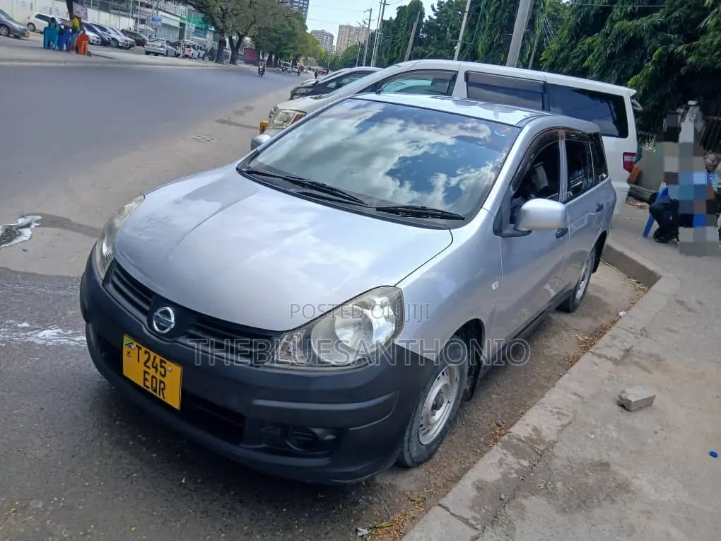 Nissan Advan 2015 Silver