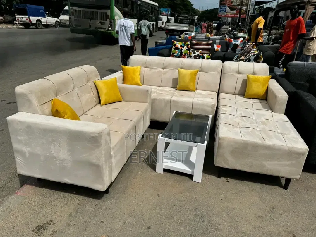 Sofa Za Kisasa Zimeundwa Kuchanganya Muonekano Wa Kifahari,