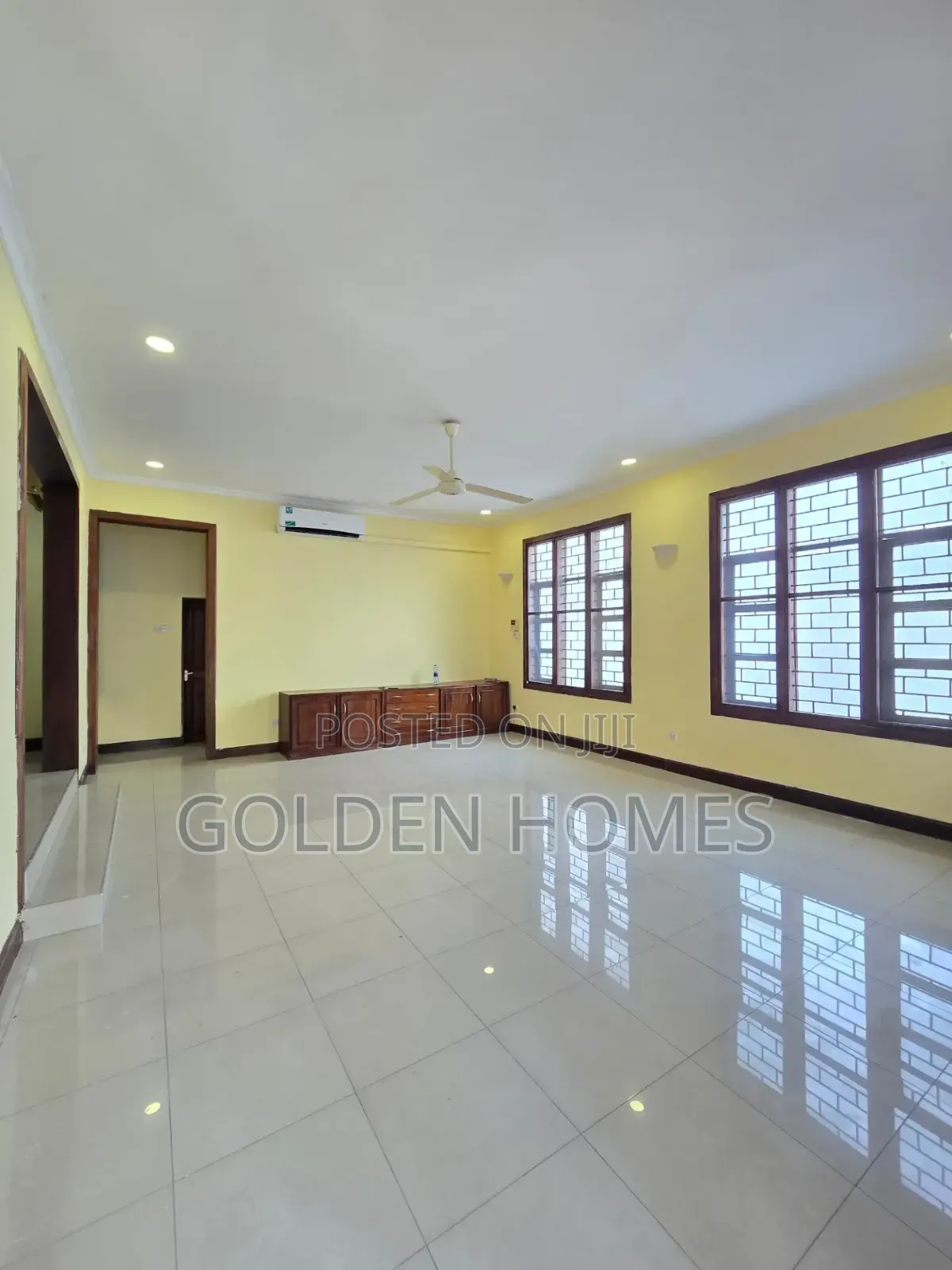 4bdrm Apartment in Mikocheni for rent