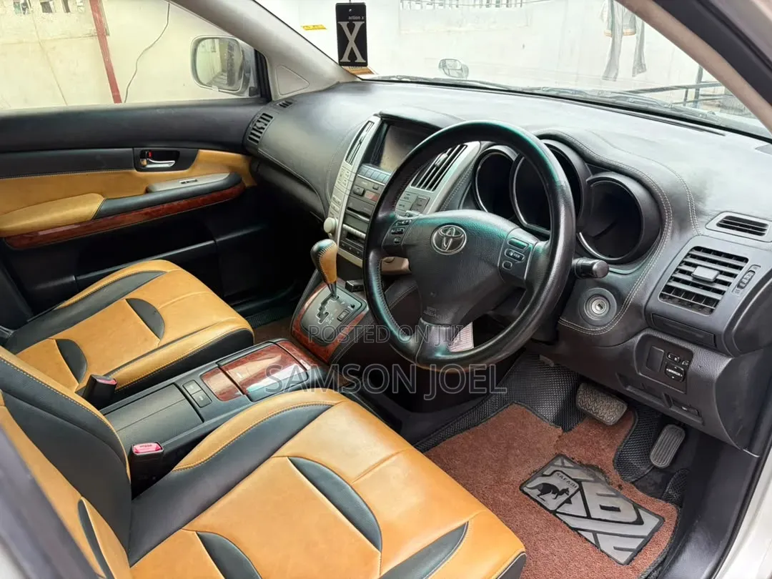 Toyota Harrier 2003 Gold