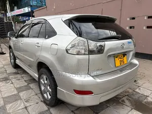 Toyota Harrier 2003 Gold
