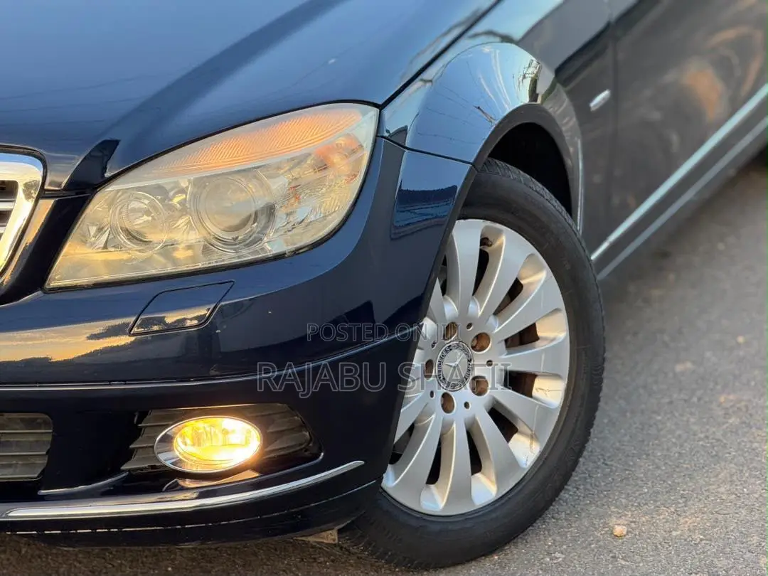 Mercedes-Benz C200 2008 Black