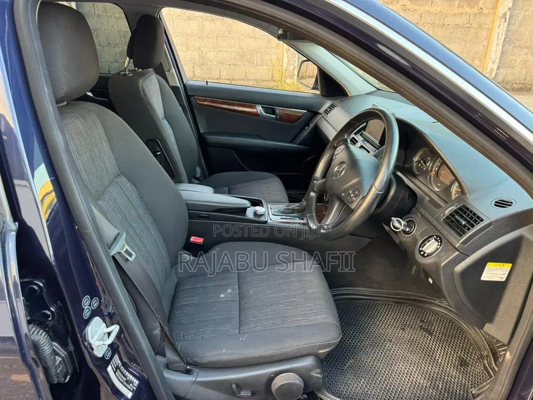 Mercedes-Benz C200 2008 Black
