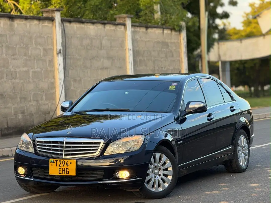 Mercedes-Benz C200 2008 Black