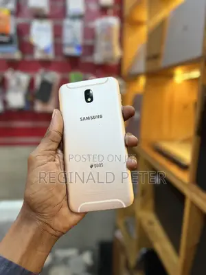 Samsung Galaxy J7 32 GB Silver