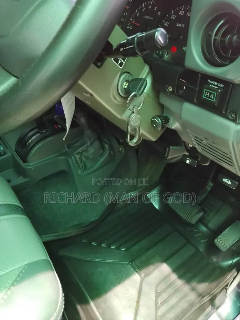 Toyota Land Cruiser 1998 Blue