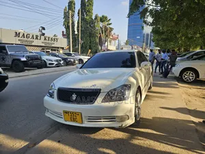 Toyota Crown 2006 White