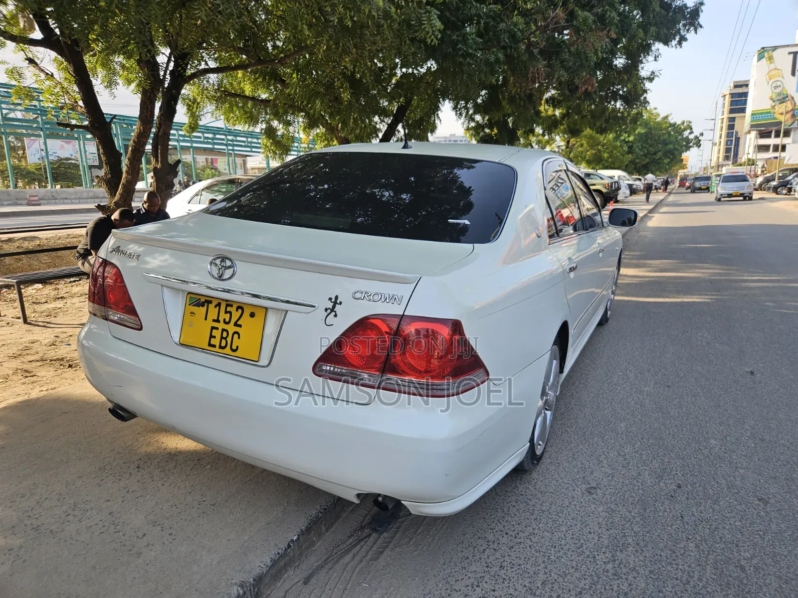 Toyota Crown 2006 White