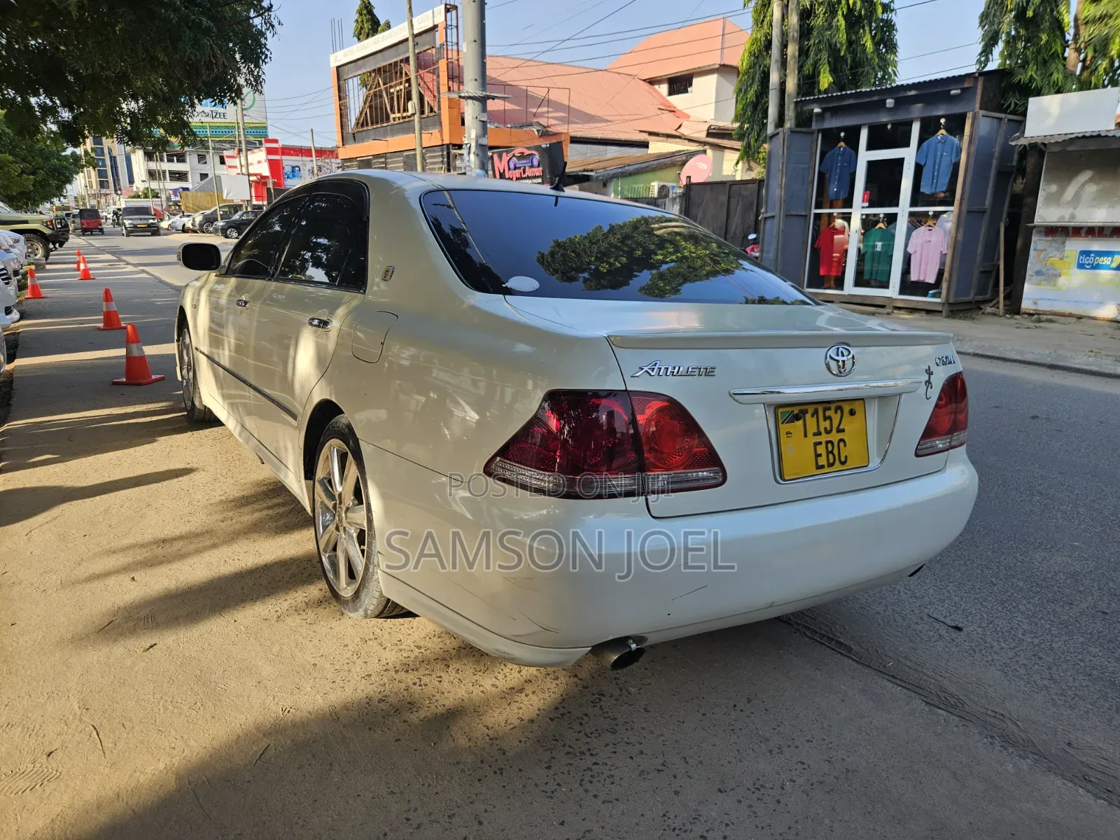 Toyota Crown 2006 White