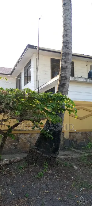 10bdrm House in Mikocheni for sale