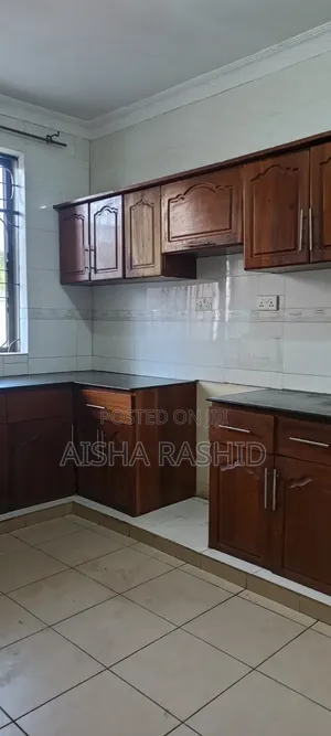 10bdrm House in Mikocheni for sale