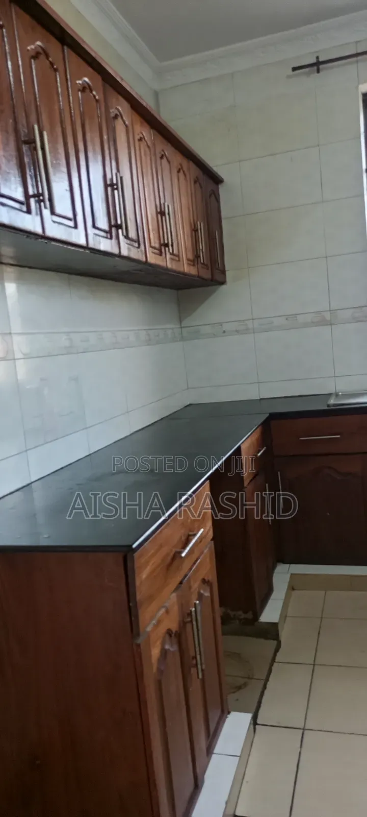 10bdrm House in Mikocheni for sale