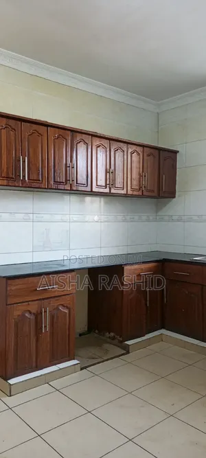 10bdrm House in Mikocheni for sale