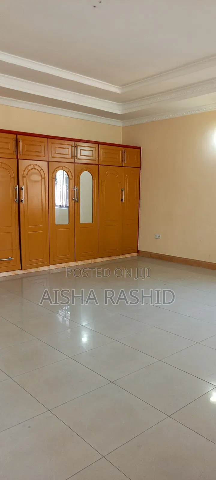 10bdrm House in Mikocheni for sale