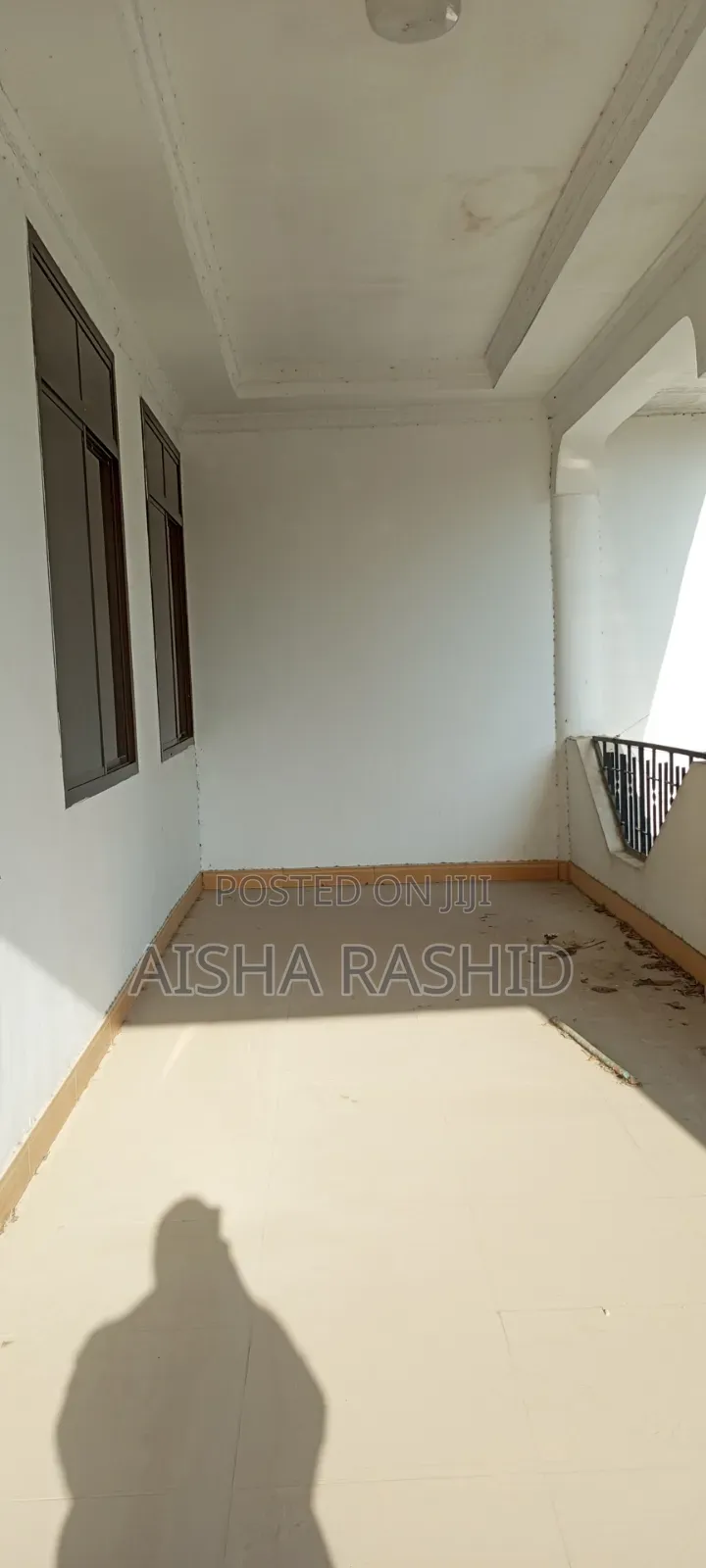 10bdrm House in Mikocheni for sale