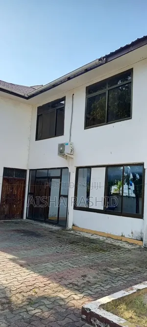 10bdrm House in Mikocheni for sale