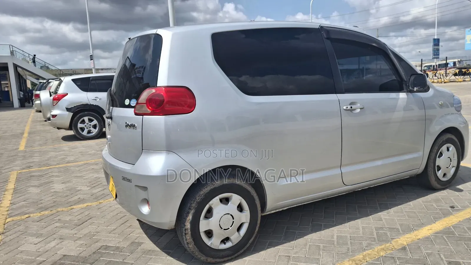 Toyota Porte 2006 Silver