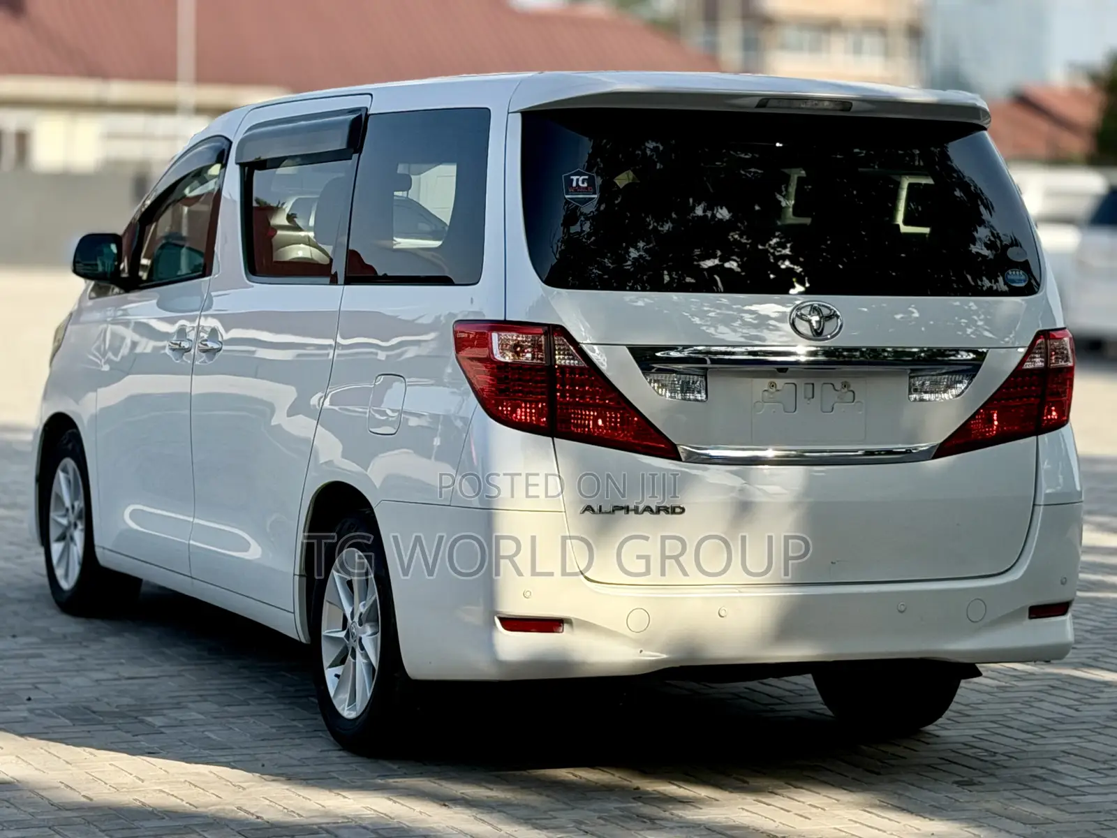 Toyota Alphard 2.4 Petrol FWD 2010 White