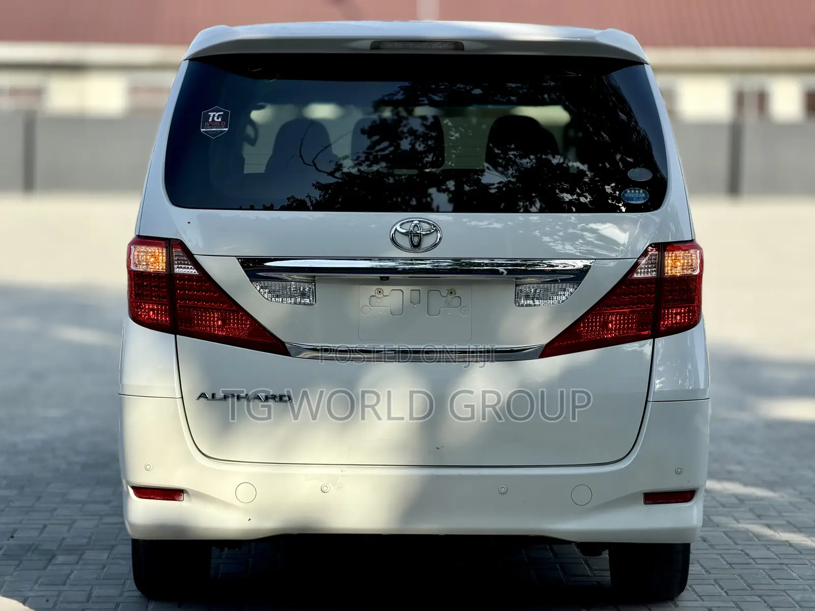 Toyota Alphard 2.4 Petrol FWD 2010 White