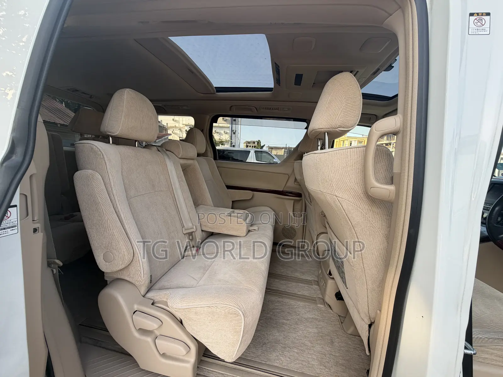 Toyota Alphard 2.4 Petrol FWD 2010 White