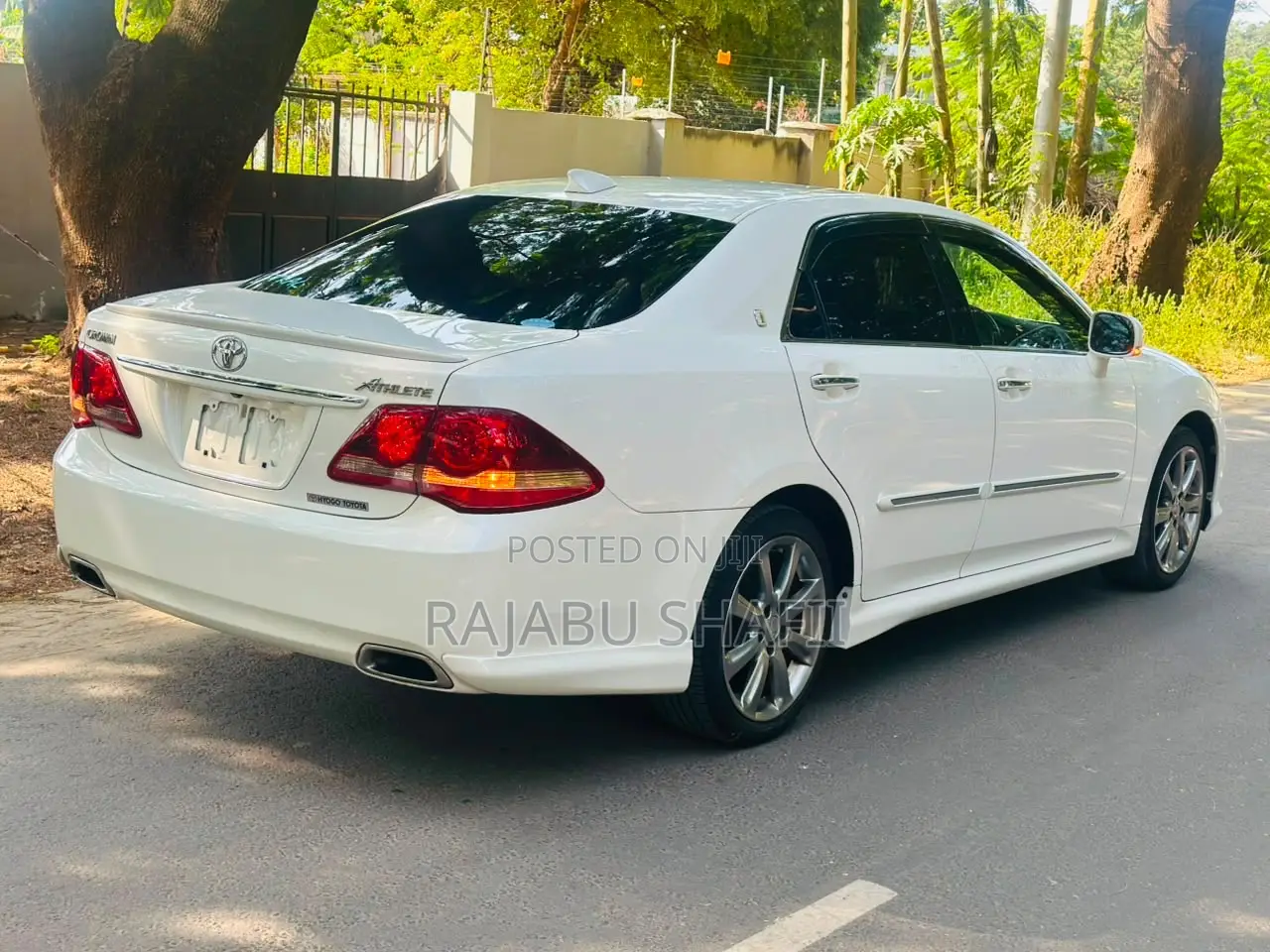 Toyota Crown 2009 White