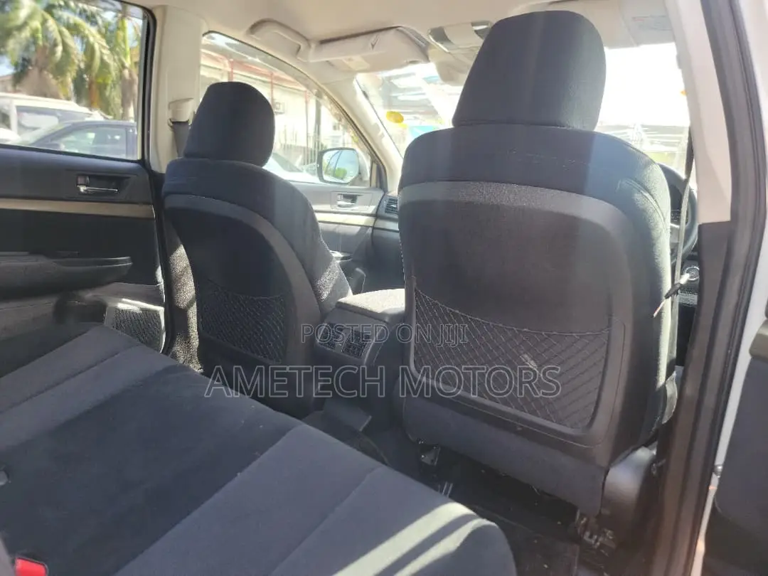 Subaru Outback 2011 White