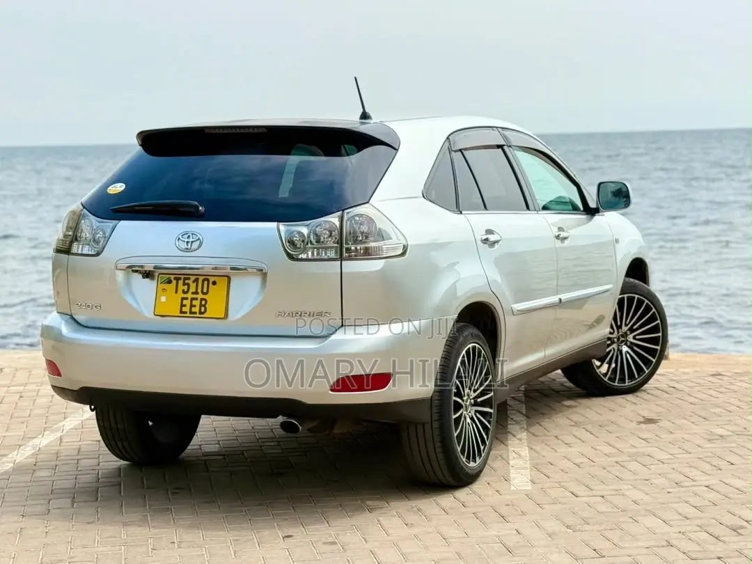 Toyota Harrier 2006 Silver
