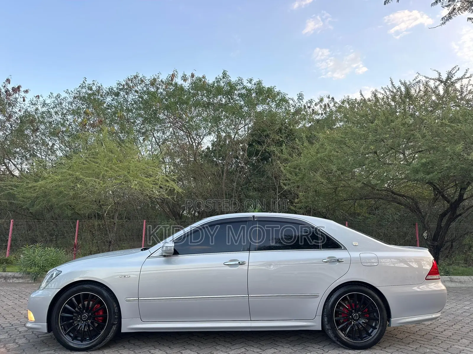 Toyota Crown Royale 2005 Pearl