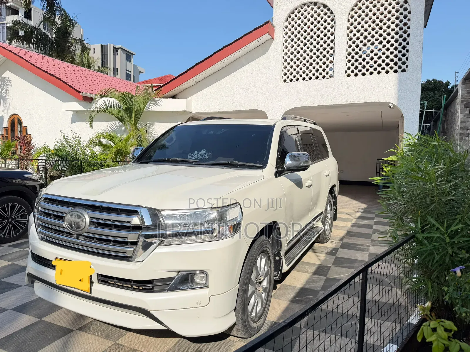 Toyota Land Cruiser 2017 White