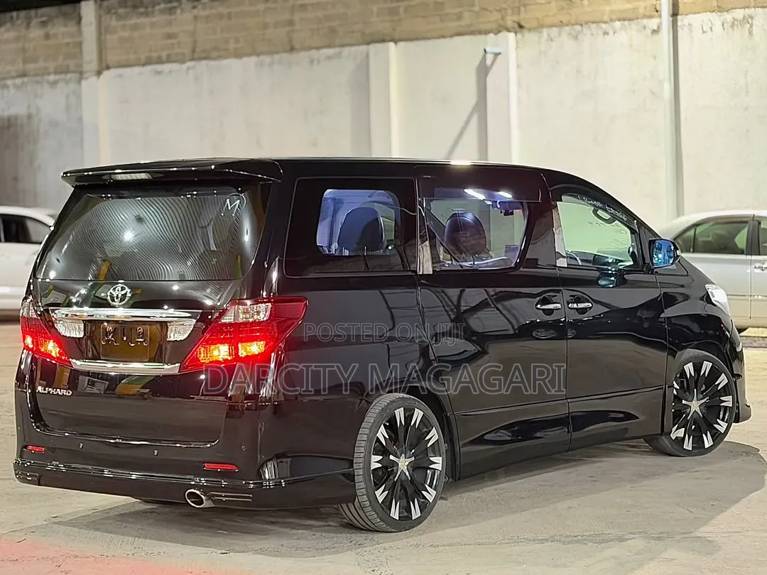 Toyota Alphard 2010 Black