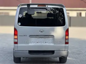 Toyota HiAce 2007 Silver