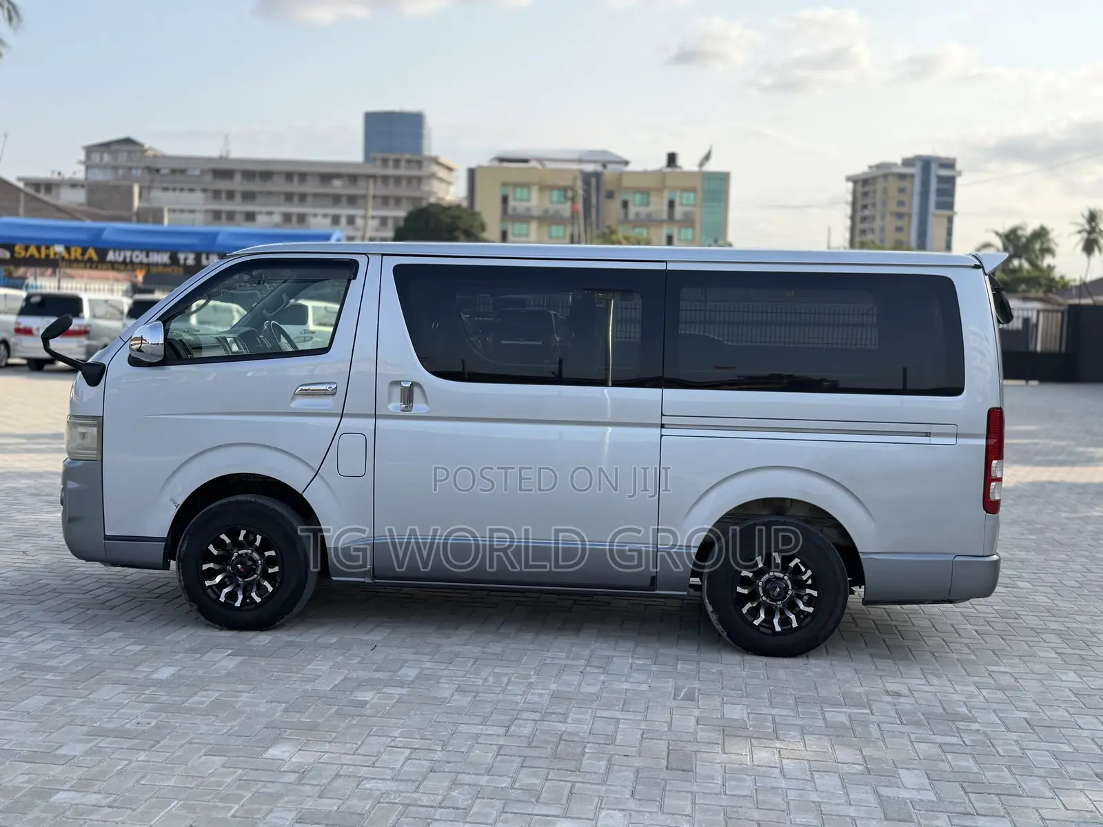 Toyota HiAce 2007 Silver