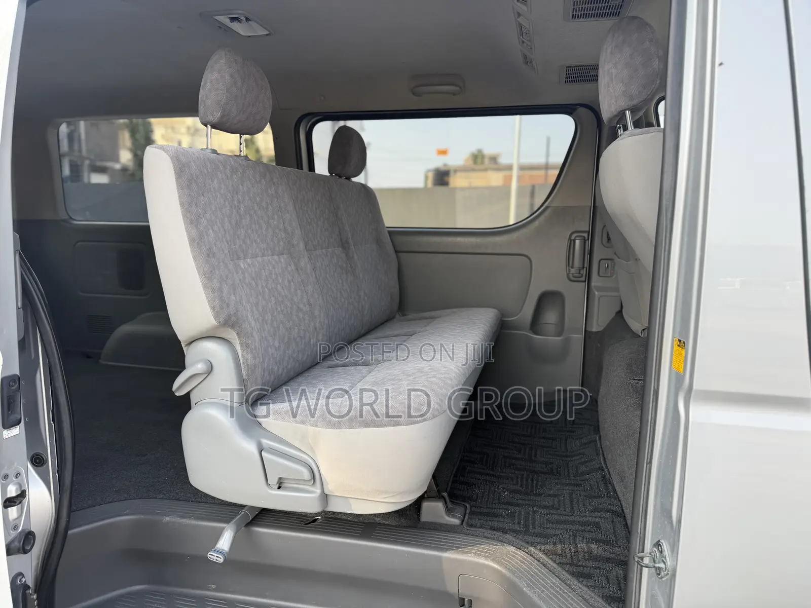 Toyota HiAce 2007 Silver