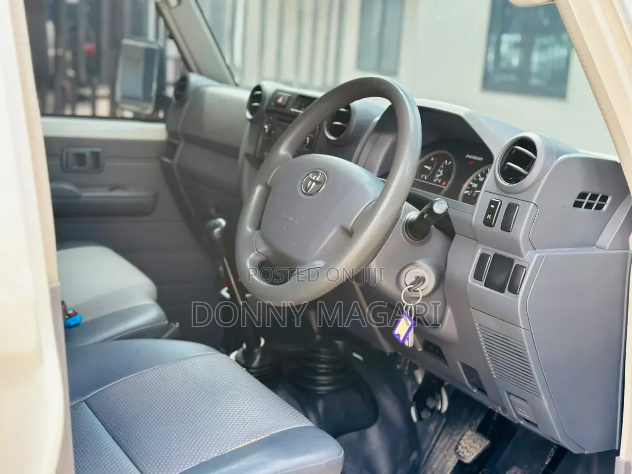 Toyota Land Cruiser 2018 White